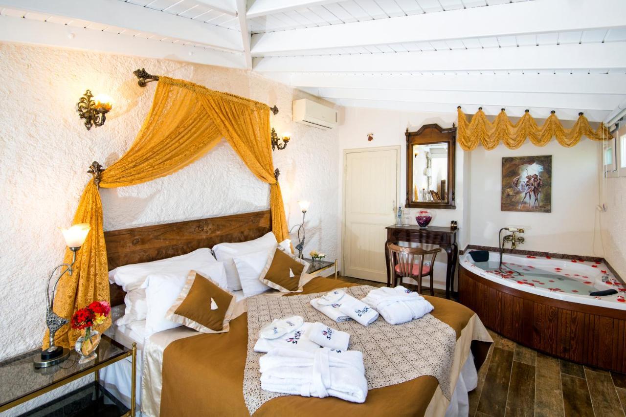 Alacati Sultan Konak Butik Otel ℳℛ Luxury Concept Екстериор снимка