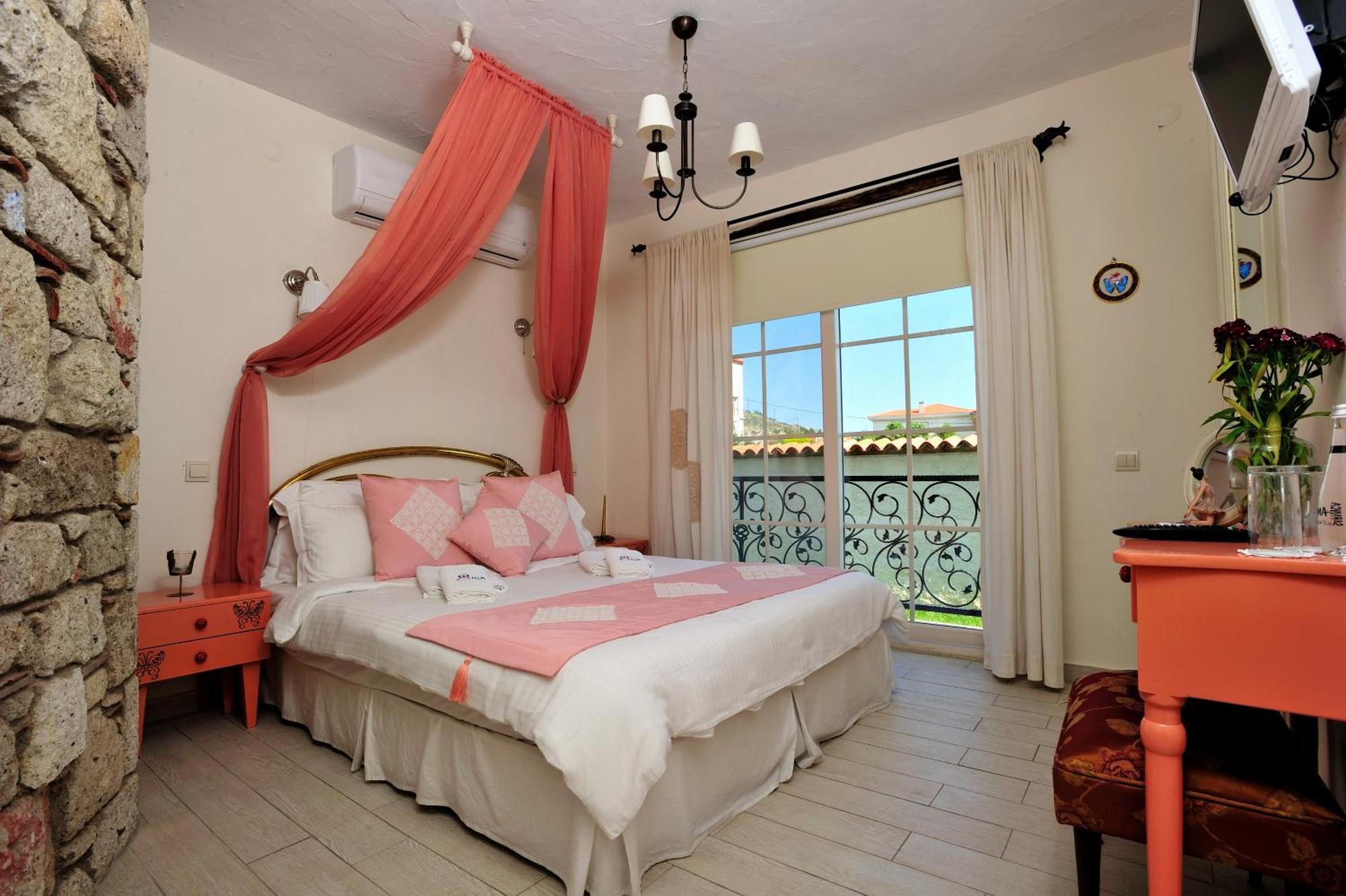 Alacati Sultan Konak Butik Otel ℳℛ Luxury Concept Екстериор снимка